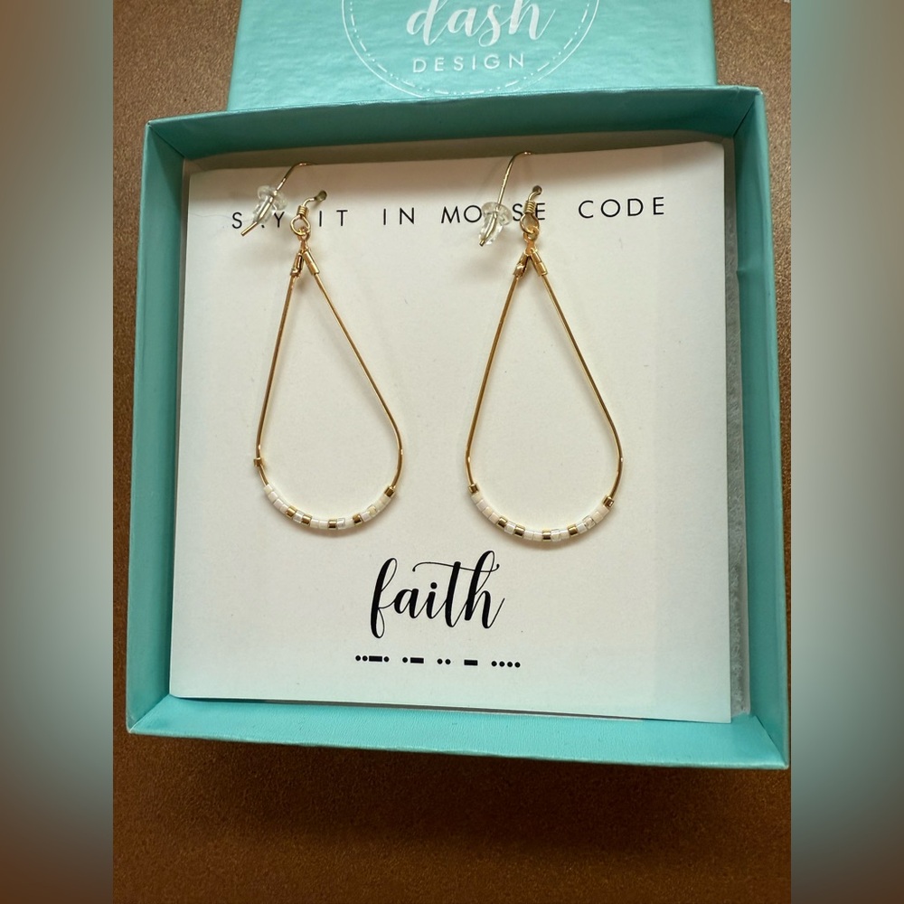 Dot & Dash Design “Faith” Morse Code Gold and Iridescent Pearl Earrings, NIB